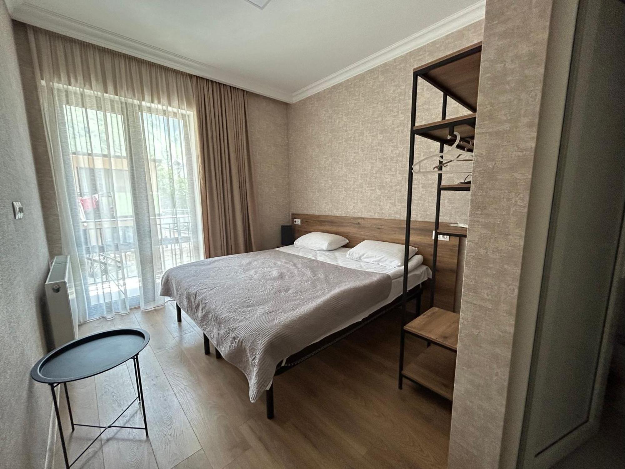 Aldema Hotell Kazbegi Eksteriør bilde
