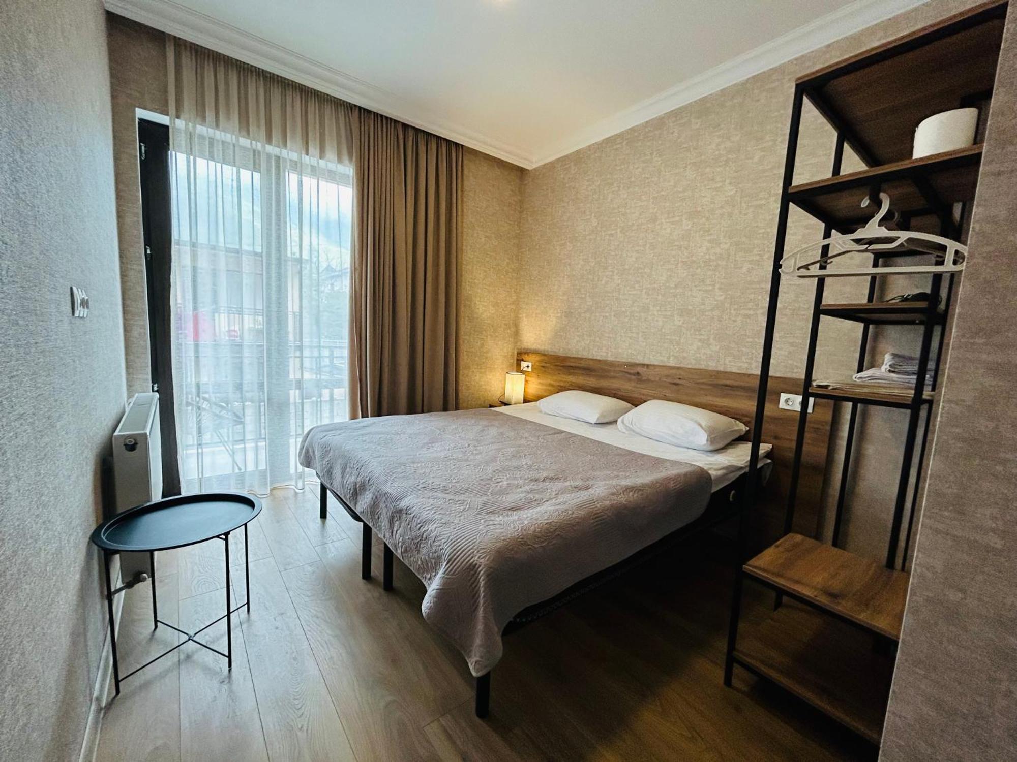 Aldema Hotell Kazbegi Eksteriør bilde